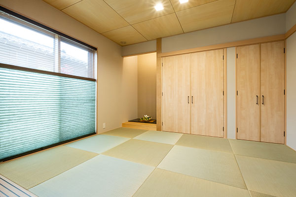 金沢市のおしゃれな住宅の和室